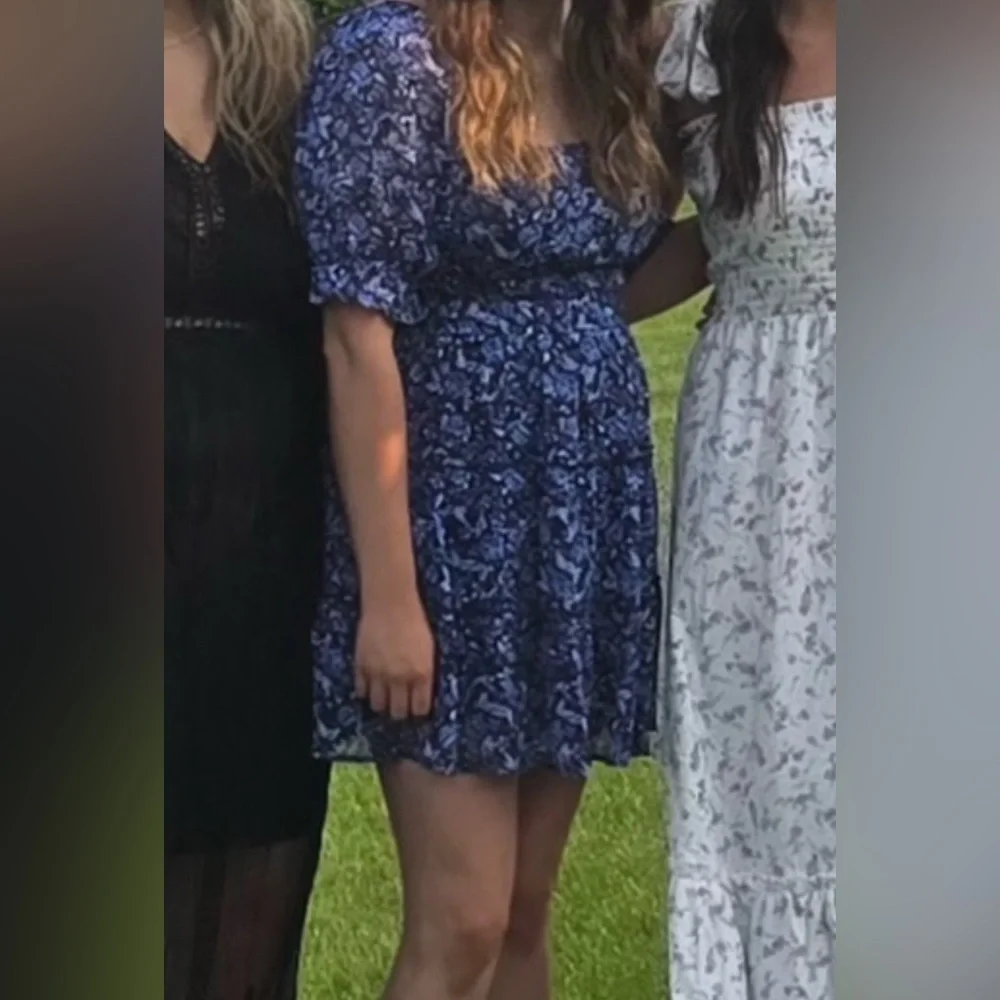 Dress - Picture 6 of 6